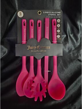 Juicy Couture 5 piece Silicone Kitchen Utensil Set Hot Pink Kitchen NWT